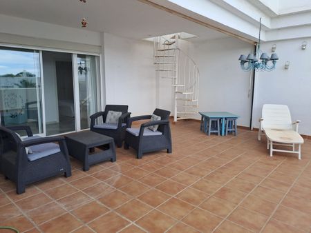 Apartment in Estepona, Costa del Sol - Photo 3