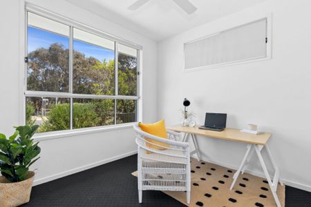 Spacious, Light And Bright Family Home! - Photo 5