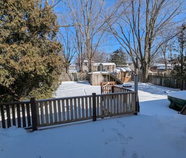 For Lease - 639 Blue Forest Hill, Burlington, Ontario - Photo 6