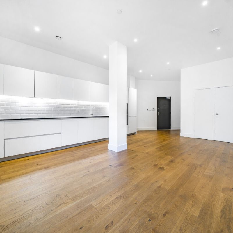 Winchester Street, London, W3 - Photo 1