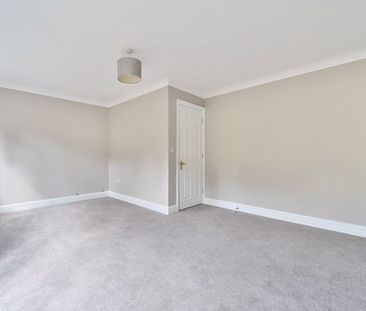 Kings Road, Haslemere - 4 bedrooms Property for lettings - Seymours - Photo 4