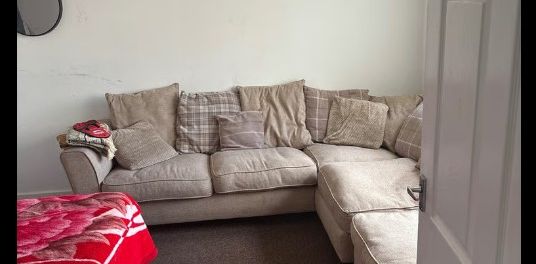 Room in a Shared House, Fearnville Place, LS8 - Photo 2