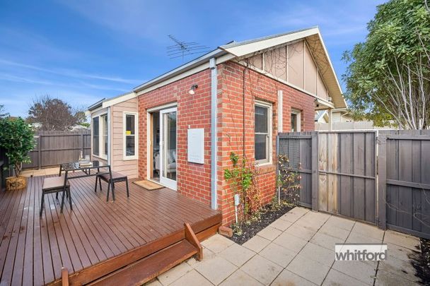 1A College Court, <p>Newtown, VIC 3220</p> - Photo 1