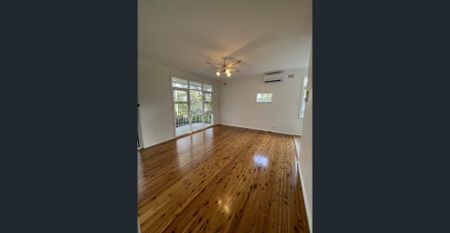 Room for Everyone! 3BR Main House with Detached Studio - Photo 2