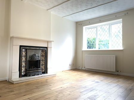 3 bedroom mews to rent - Photo 2