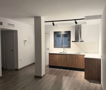 Piso de alquiler en Calle Tampa, Carranque - Haza Cuevas - Photo 2