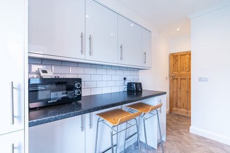 2 Bed Flat, Wembley Park Drive, HA9 - Photo 4
