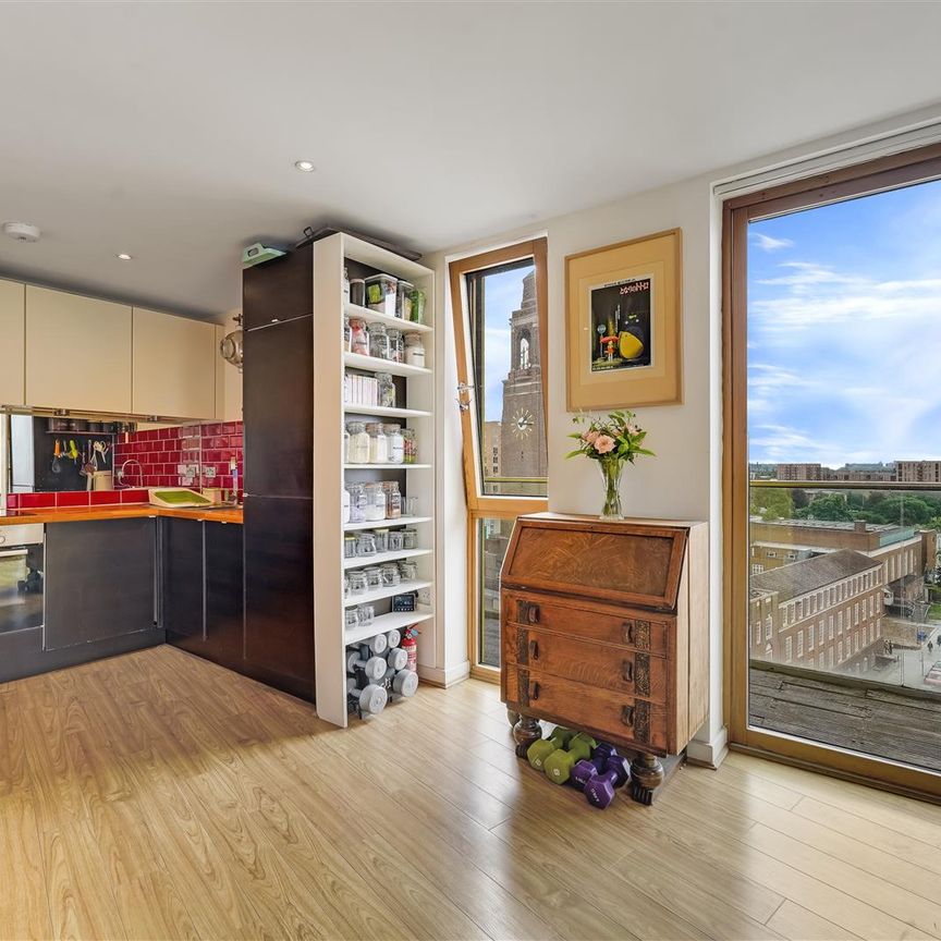 Flat To Let - Photo 1