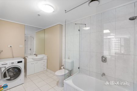 2405/668 Bourke Street, Melbourne - Photo 5