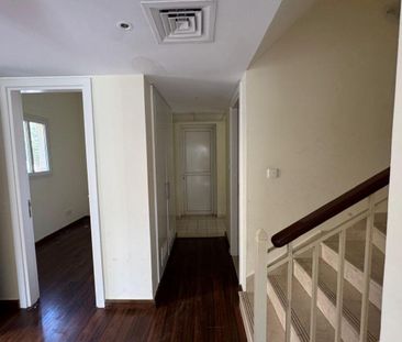 Single Row 4E Springs 2 Bed + Study Close to Pool - Photo 1