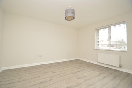 Apt 15 39 Dundela Crescent, Belfast, BT4 3BN - Photo 2