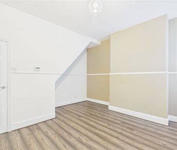 2 Bedroom Terraced - Photo 5