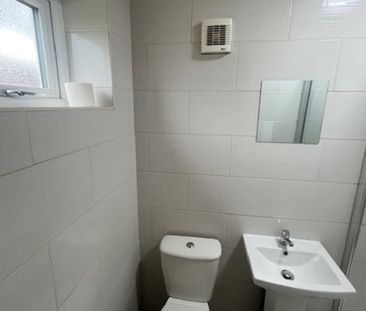 Bedsit, Yateley Avenue, B42 - Photo 1