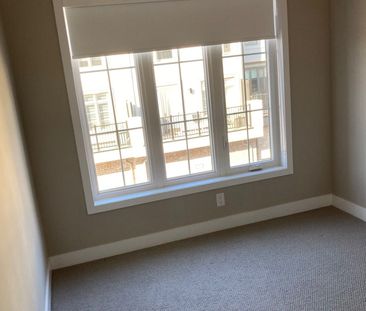 For Lease - 4 Guardhouse Crescent, Markham, Ontario - Photo 3