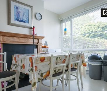 Sunny room for rent, 3-bedroom apartment, Glenageary, Dublin - Photo 6