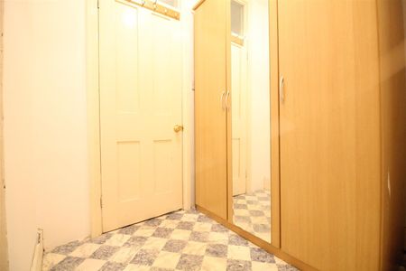 Madeley Road, London - Photo 5