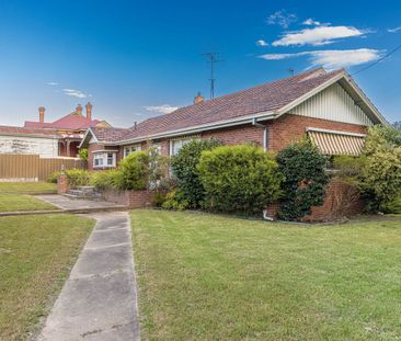 CENTRAL HOME! - Photo 3