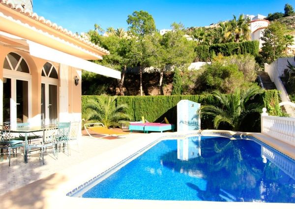 For rent villa with private pool near the beach in Cumbre del Sol, Benitachell