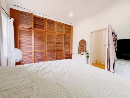 222 Doncaster avenue Kensington, Sydney - Photo 3