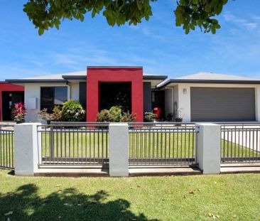 Stylish Executive Living in Highly Sought-After Area - Photo 3