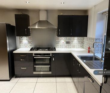 4 bedroom detached house to rent - Photo 6