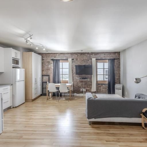 Loft entièrement meublé à louer Vieux-Québec juillet 2026 - Photo 1