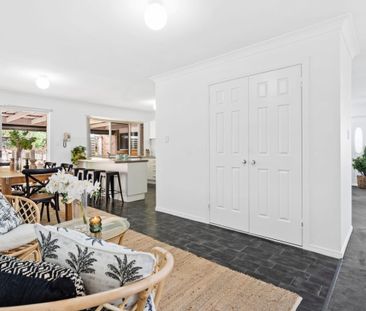 6 Benetti Close, Belmont QLD 4153 - House For Rent | Domain - Photo 2