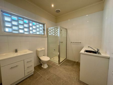 Rear 237A Rathdowne Street, Carlton VIC 3053 - Photo 5