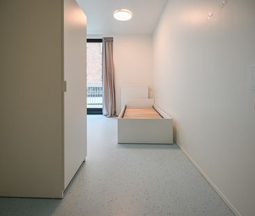 Studentenkamer met eigen badkamer en terras, centrum Kortrijk - Photo 1