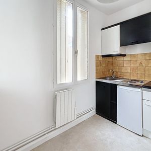 Appartement à louer - REIMS - PROCHE CENTRE - Photo 2