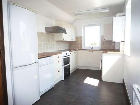 Belmont Court, Belmont Road, Faversham, ME13 - Photo 2