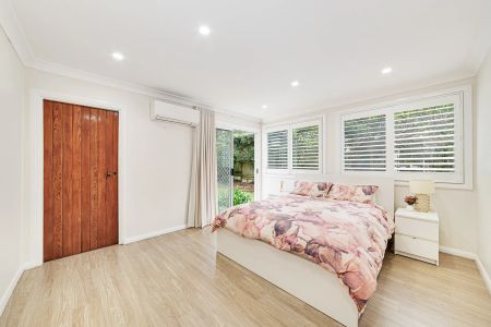 Spacious 3-Bedroom Family Home in Ultra-Convenient Location - Photo 5