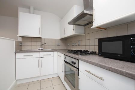 1 bedroom flat to rent - Photo 3