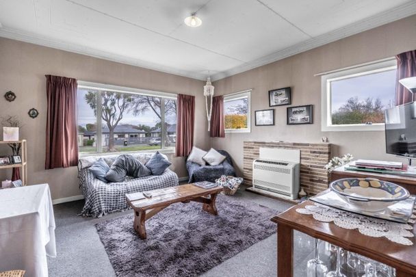Cosy and warm two bedroom unit in Hawthorndale! - Photo 1