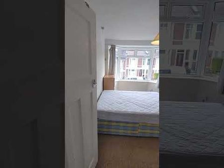 4 Bed Terraced House, Doone Road, BS7 - Photo 3