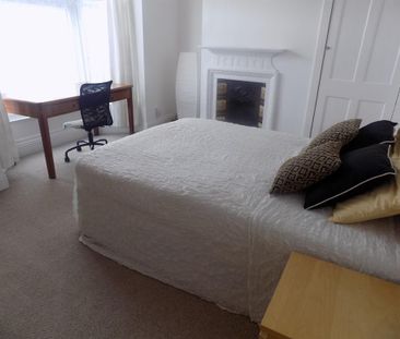 4 bedroom terraced house to rent - Photo 1