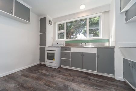 Large Miramar Apartment - Photo 5