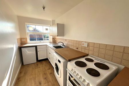 1 bedroom flat to rent - Photo 4