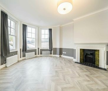 Alexandra Park Road - Photo 1