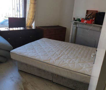 2 bedroom house share to rent - Photo 2