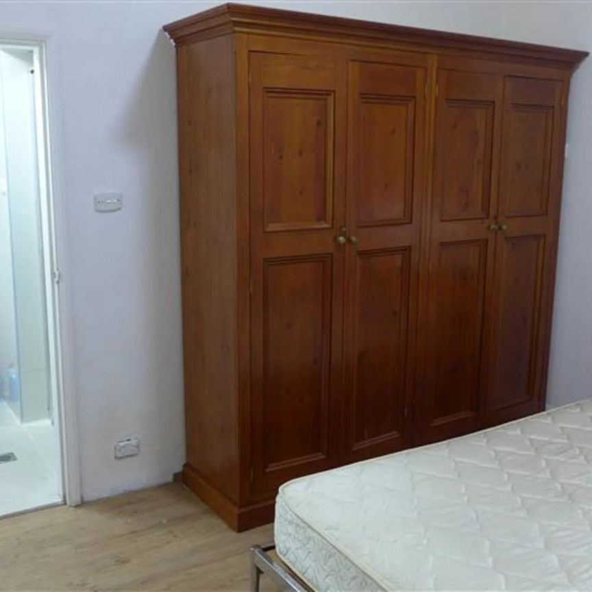 Wollstonecraft - Photo 1