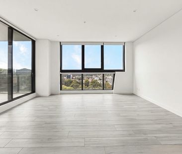 Stylish Two-Bedroom Apartment | Prime Gosford Location - Photo 1