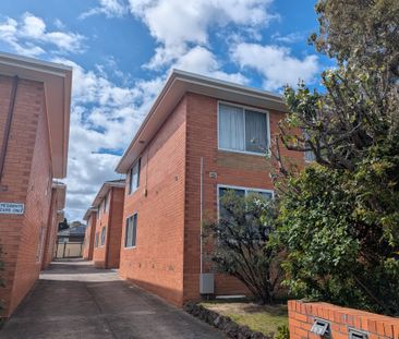 Conveniently Located Apartment in the Heart of Blackburn - Photo 6