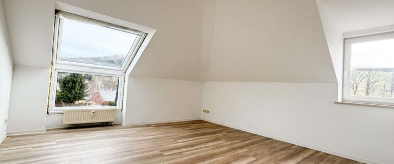 2-Raum-Wohnung im DG in Burkhardtsdorf!! - Photo 1