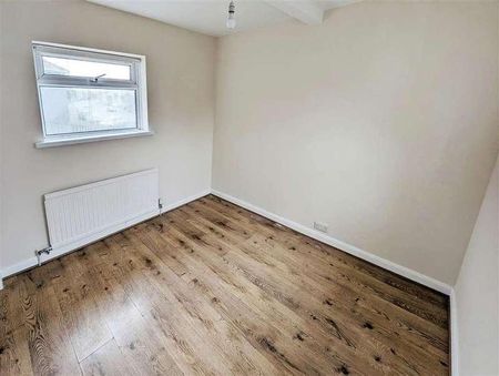 Hamilton Street, NP19 - Photo 2