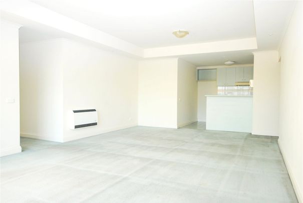 81/33 La Trobe Street - Photo 1