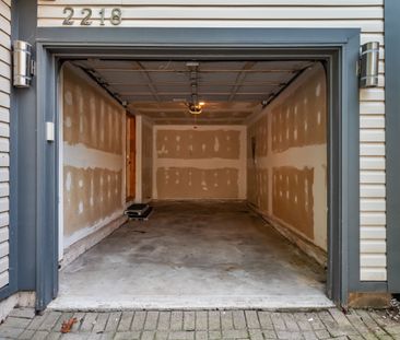 For Lease - 2218 Bluegrass Lane, Burlington, Ontario - Photo 1