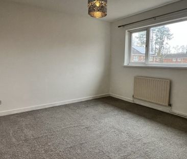 Rhodfa Frank, Gwyn Fryn Estate, Ammanford, Carmarthenshire. - Photo 2