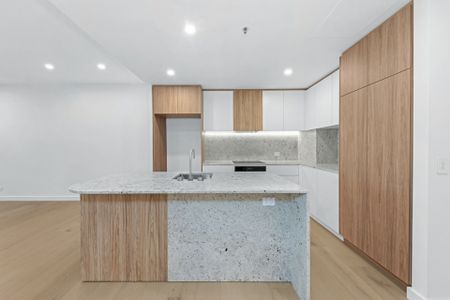 Modern Apartment in Vibrant Parkes Hub - Photo 4