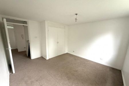 2 Bedroom Apartment To Let - Photo 5